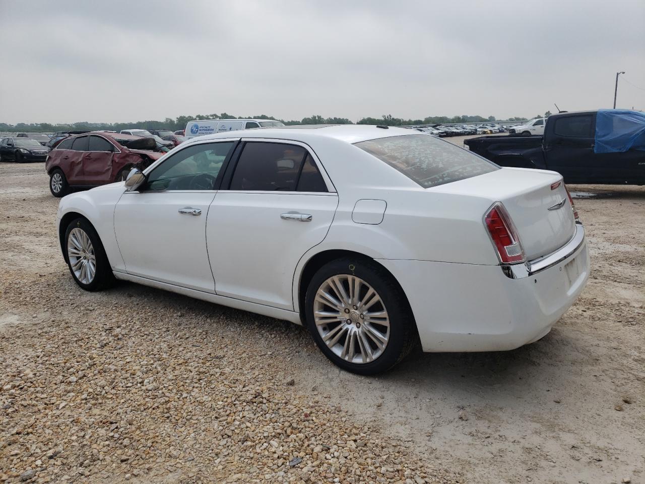 2011 Chrysler 300C white null gas 2C3CA6CT6BH522993 photo #3