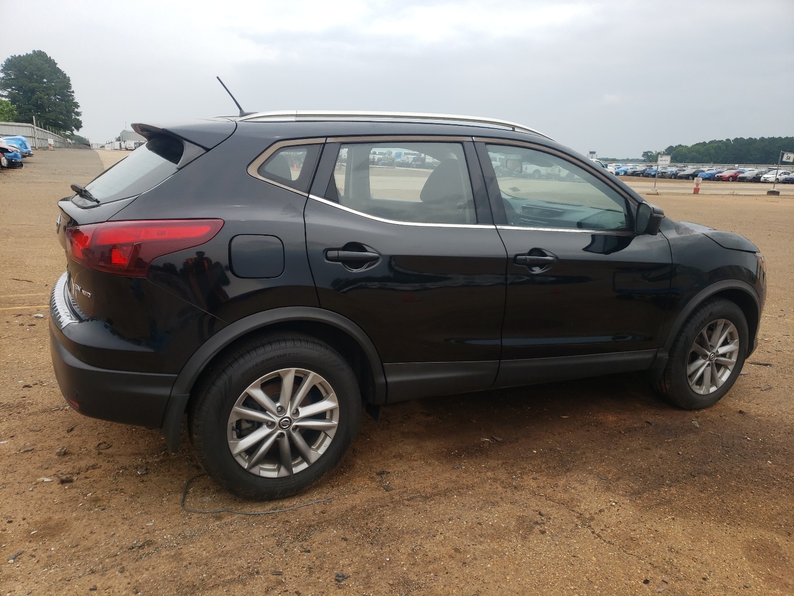 JN1BJ1CR0KW620114 2019 Nissan Rogue Sport S