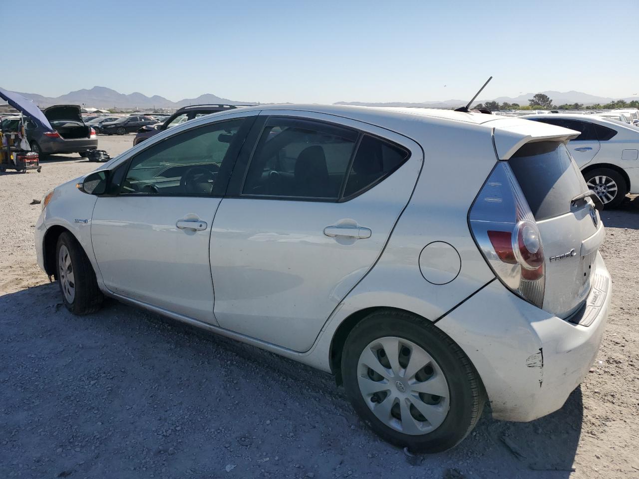 VIN JTDKDTB30D1541233 2013 TOYOTA PRIUS no.2