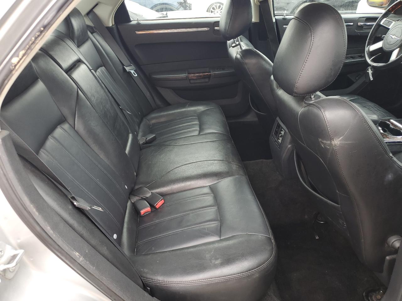 2008 Chrysler 300C VIN: 2C3KA63H98H166068 Lot: 53987694