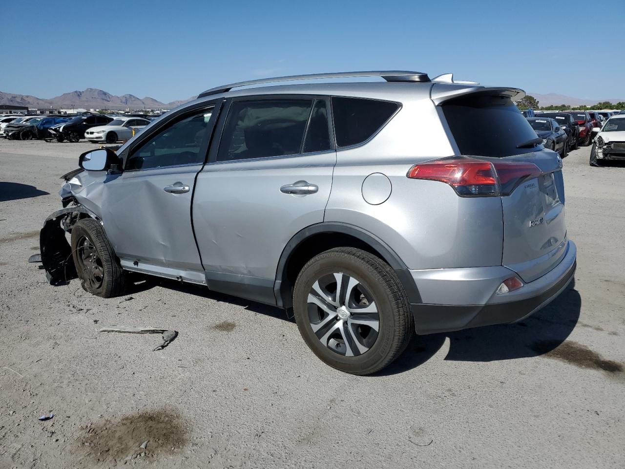 2T3ZFREV6HW329338 2017 TOYOTA RAV 4 - Image 2