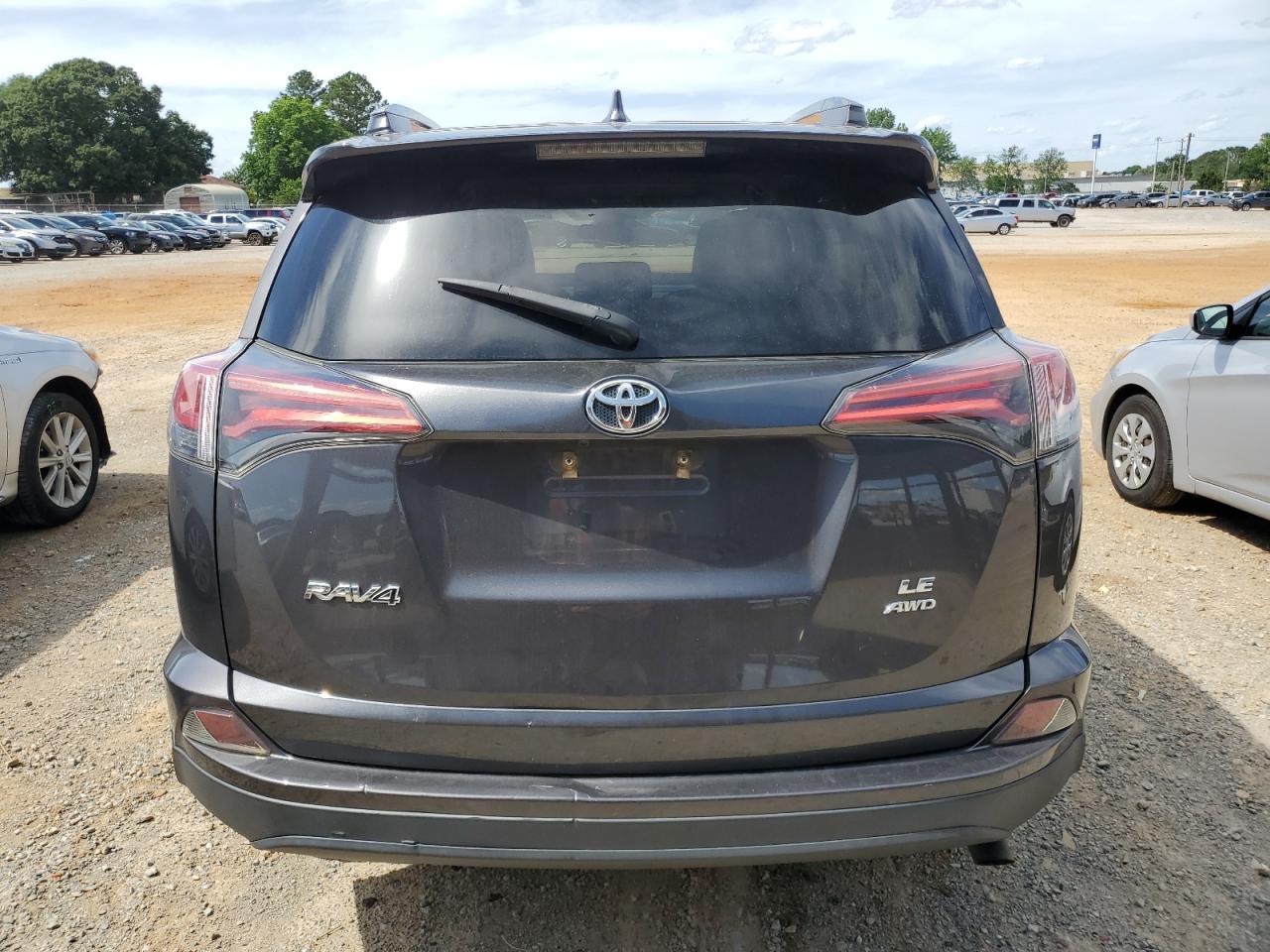 2017 Toyota RAV 4 - Image 6