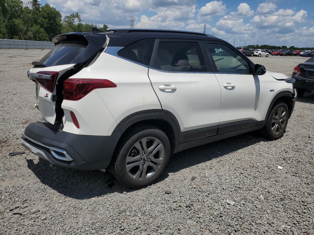 2021 Kia Seltos - Image 3