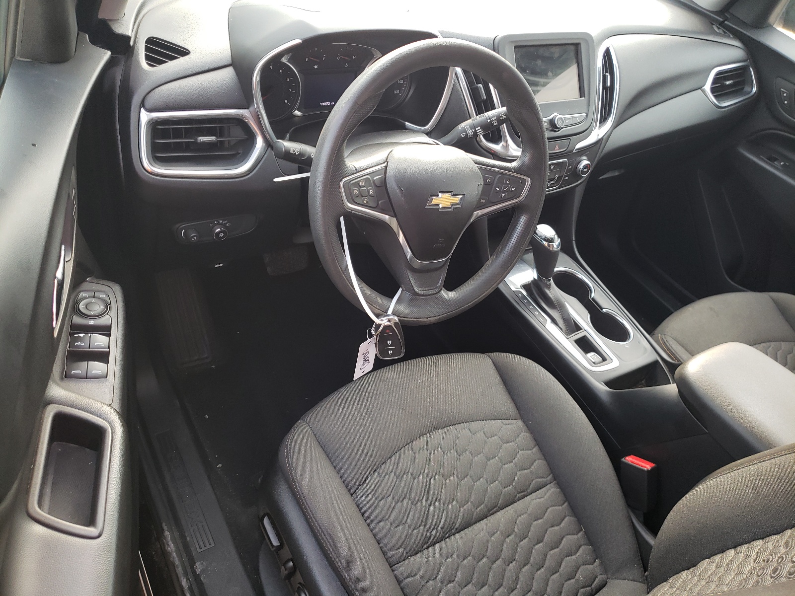 2GNAXKEV7K6200570 2019 Chevrolet Equinox Lt