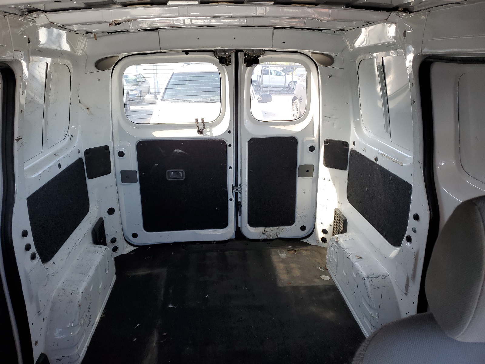 3N6CM0KN5FK732679 2015 Nissan Nv200 2.5S