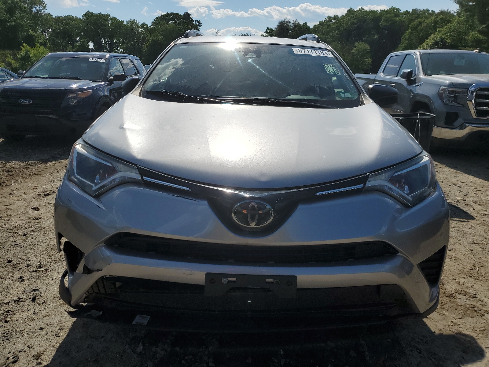 2018 Toyota Rav4 Le vin: JTMBFREV7JD254167