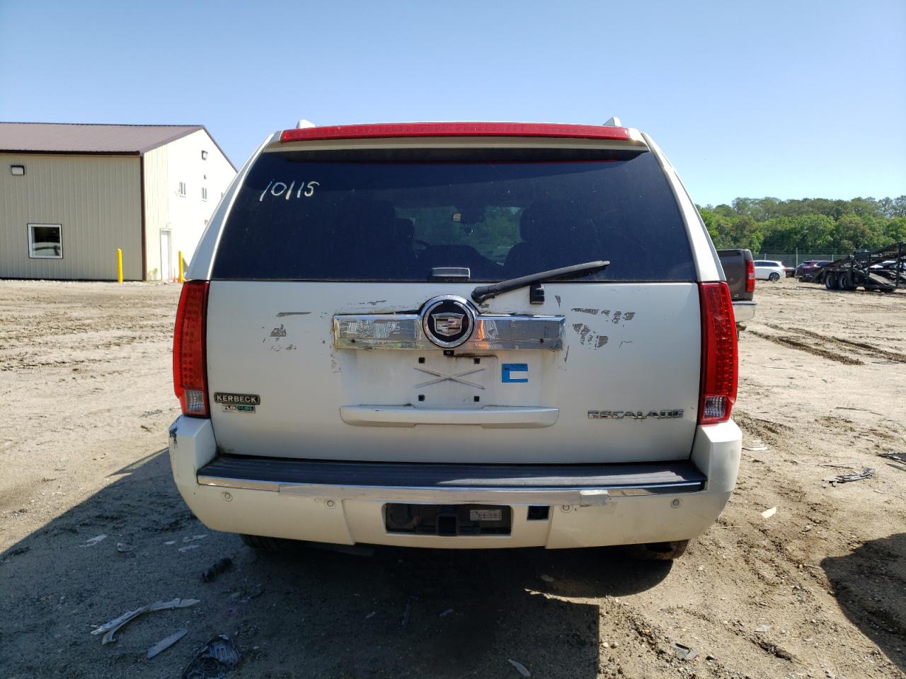 1GYS4AEF8BR228823 2011 Cadillac Escalade