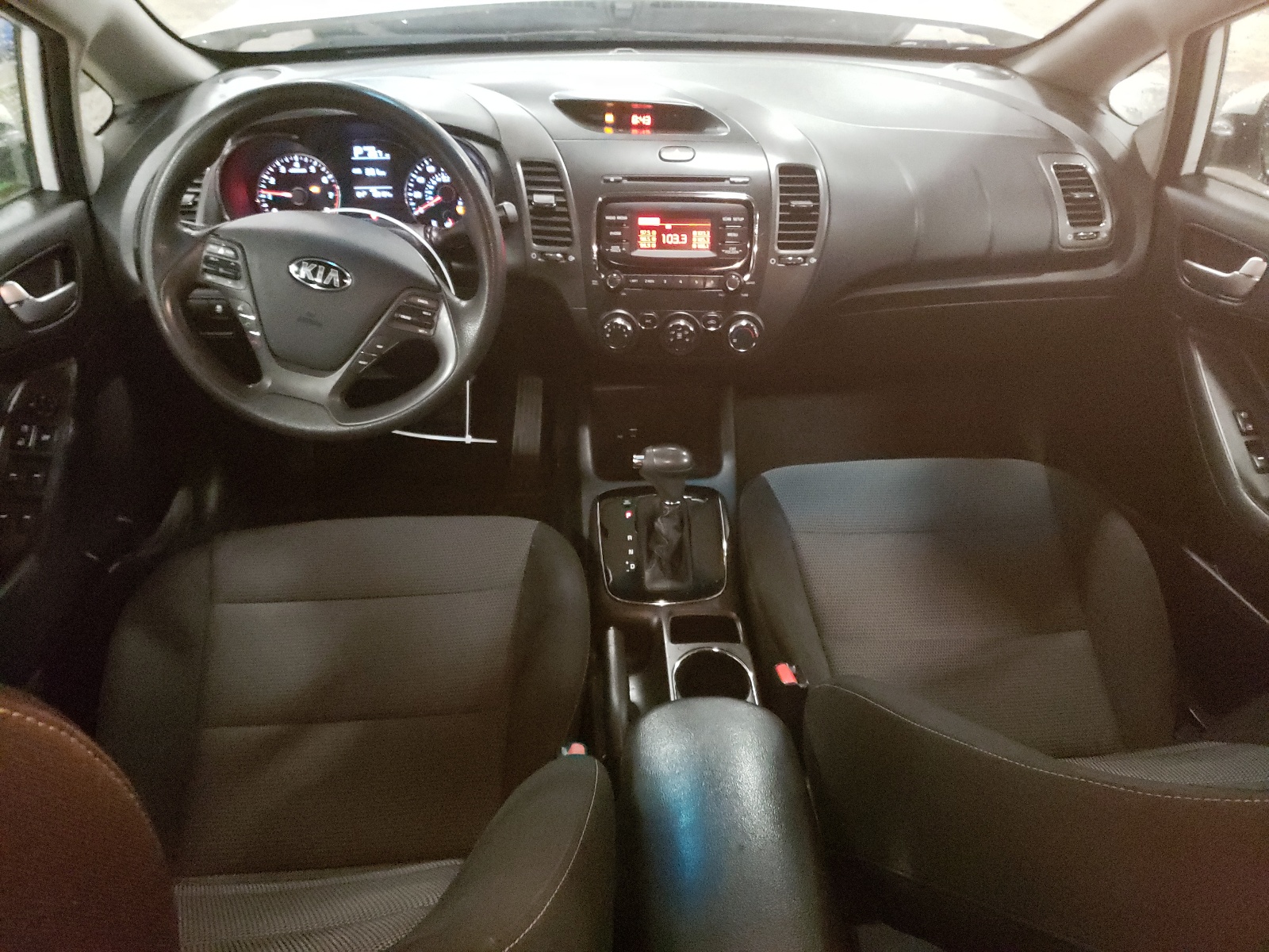 3KPFK4A79JE238557 2018 Kia Forte Lx