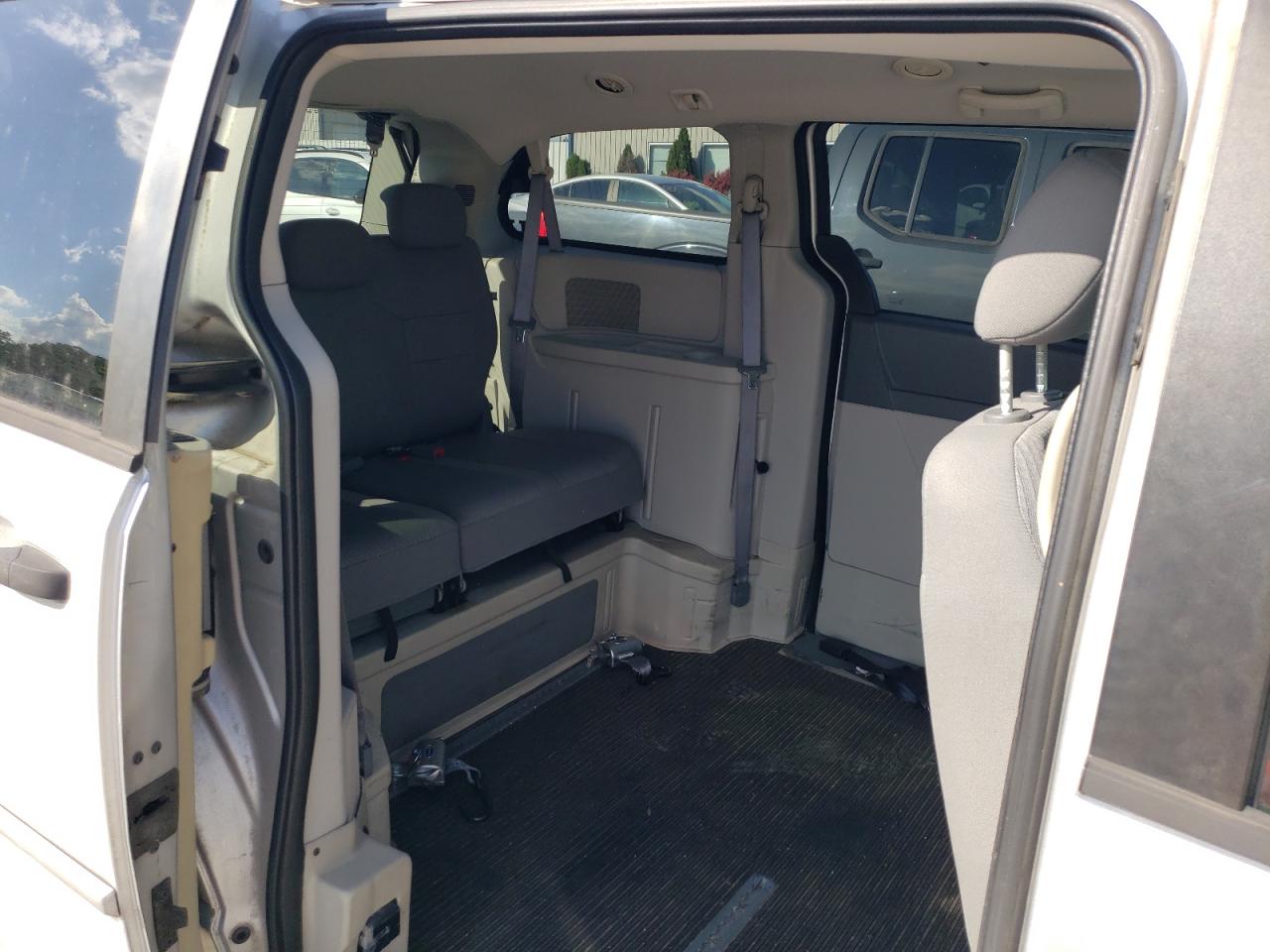 2008 Chrysler Town & Country Lx VIN: 2A8HR44H08R779443 Lot: 56391534