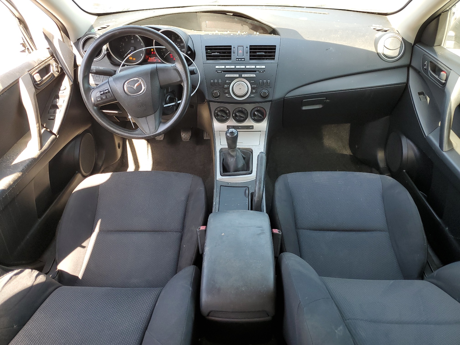 JM1BL1UG1B1467504 2011 Mazda 3 I