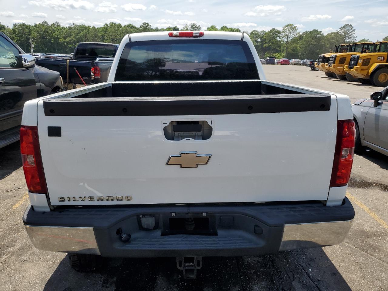 2008 Chevrolet Silverado C1500 VIN: 2GCEC13J481319411 Lot: 55820184