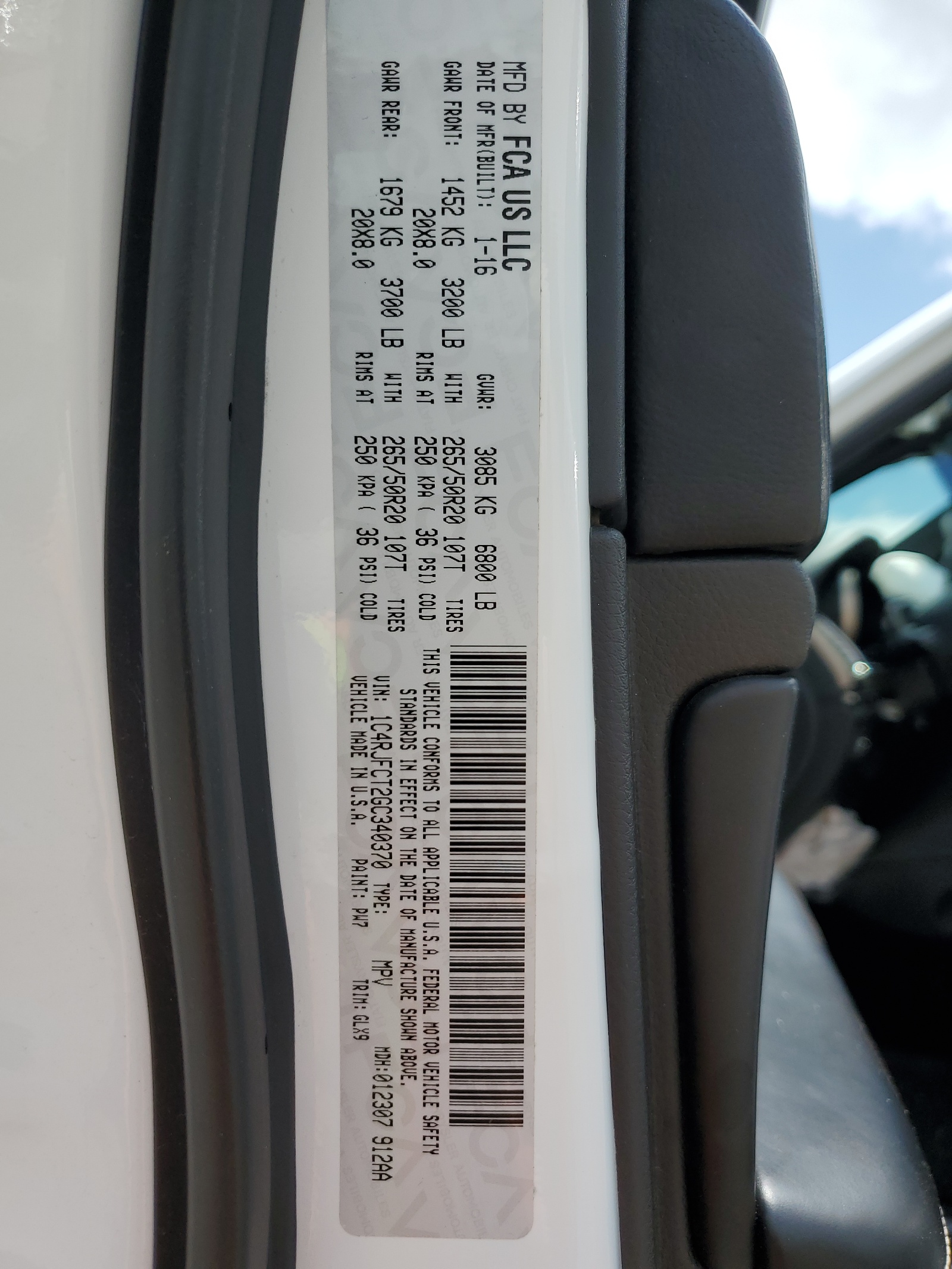 1C4RJFCT2GC340370 2016 Jeep Grand Cherokee Overland