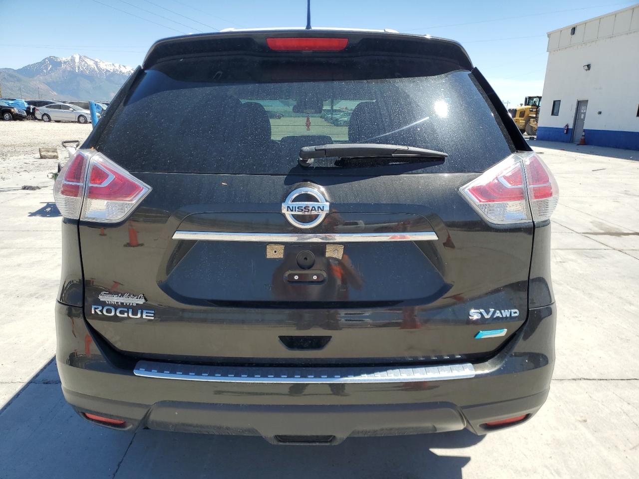 2014 Nissan Rogue S VIN: 5N1AT2MV4EC818023 Lot: 57095144