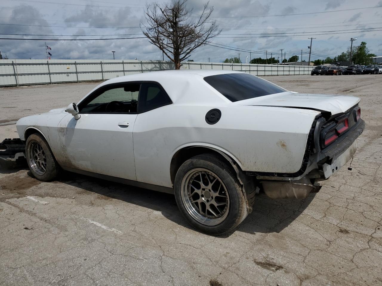 2C3CDZAG9GH300048 2016 DODGE CHALLENGER - Image 2