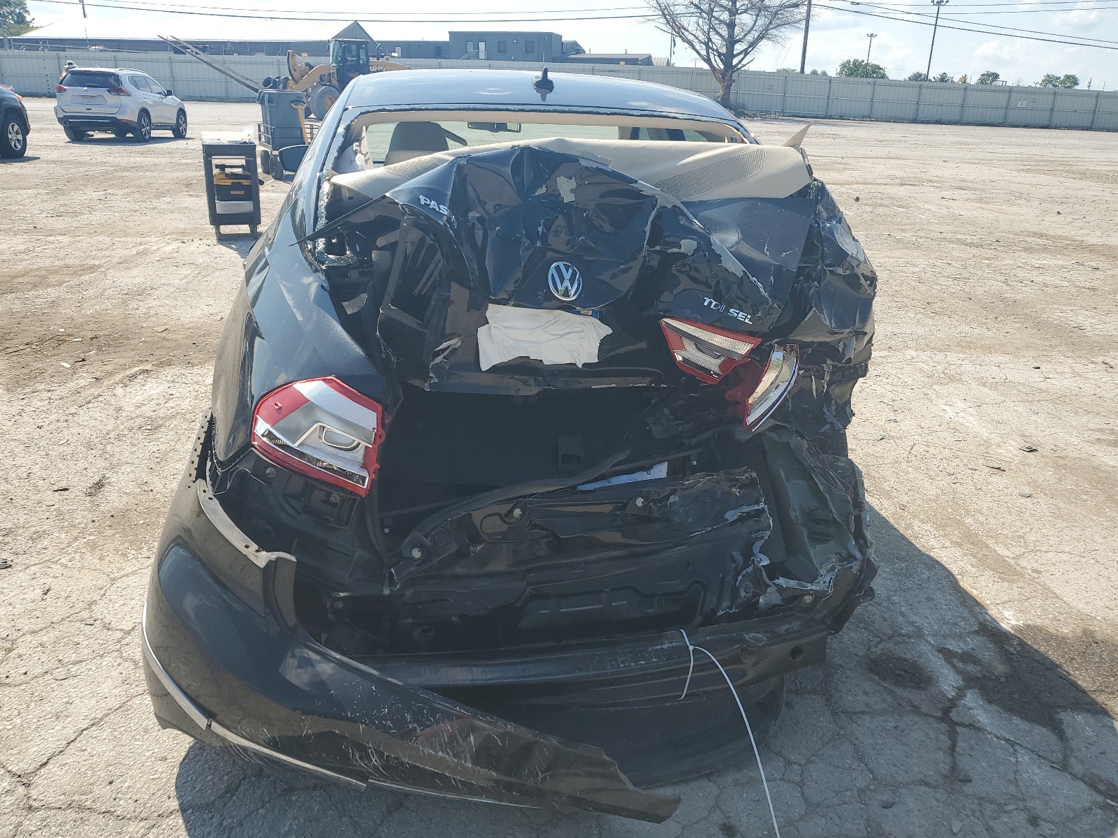 1VWCV7A36FC071966 2015 Volkswagen Passat Sel