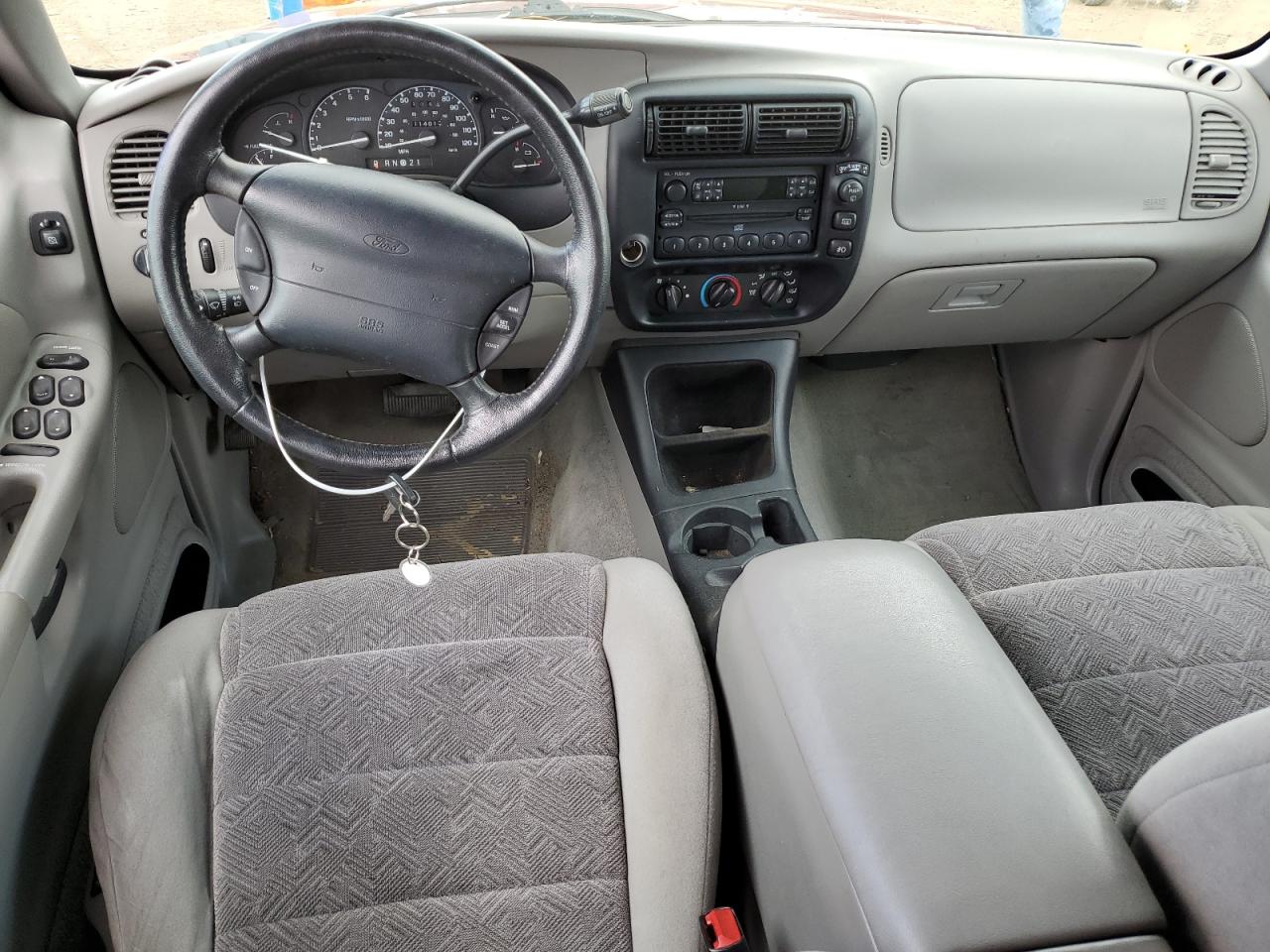 1998 Ford Explorer VIN: 1FMZU35P5WUC40323 Lot: 55717504