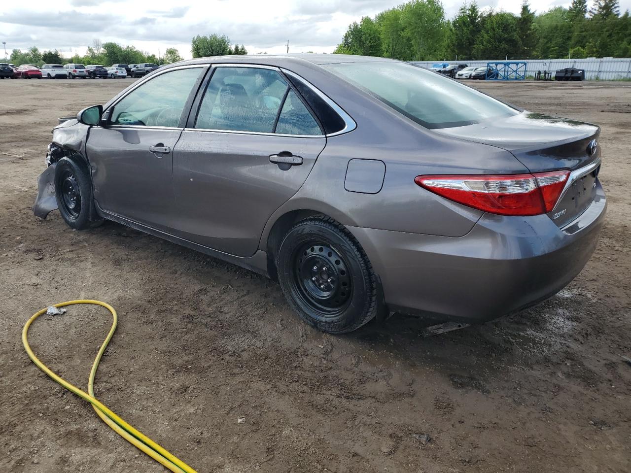 4T1BF1FK5HU363982 2017 TOYOTA CAMRY - Image 2