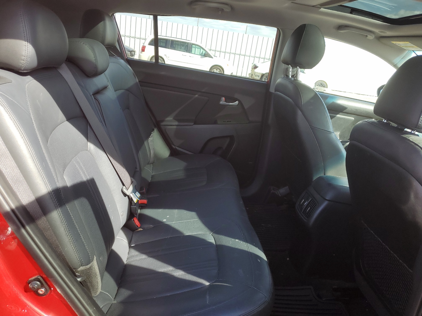 KNDPCCAC1F7775052 2015 Kia Sportage Ex