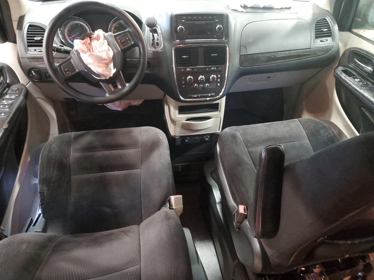 2014 Dodge Caravan - Image 8
