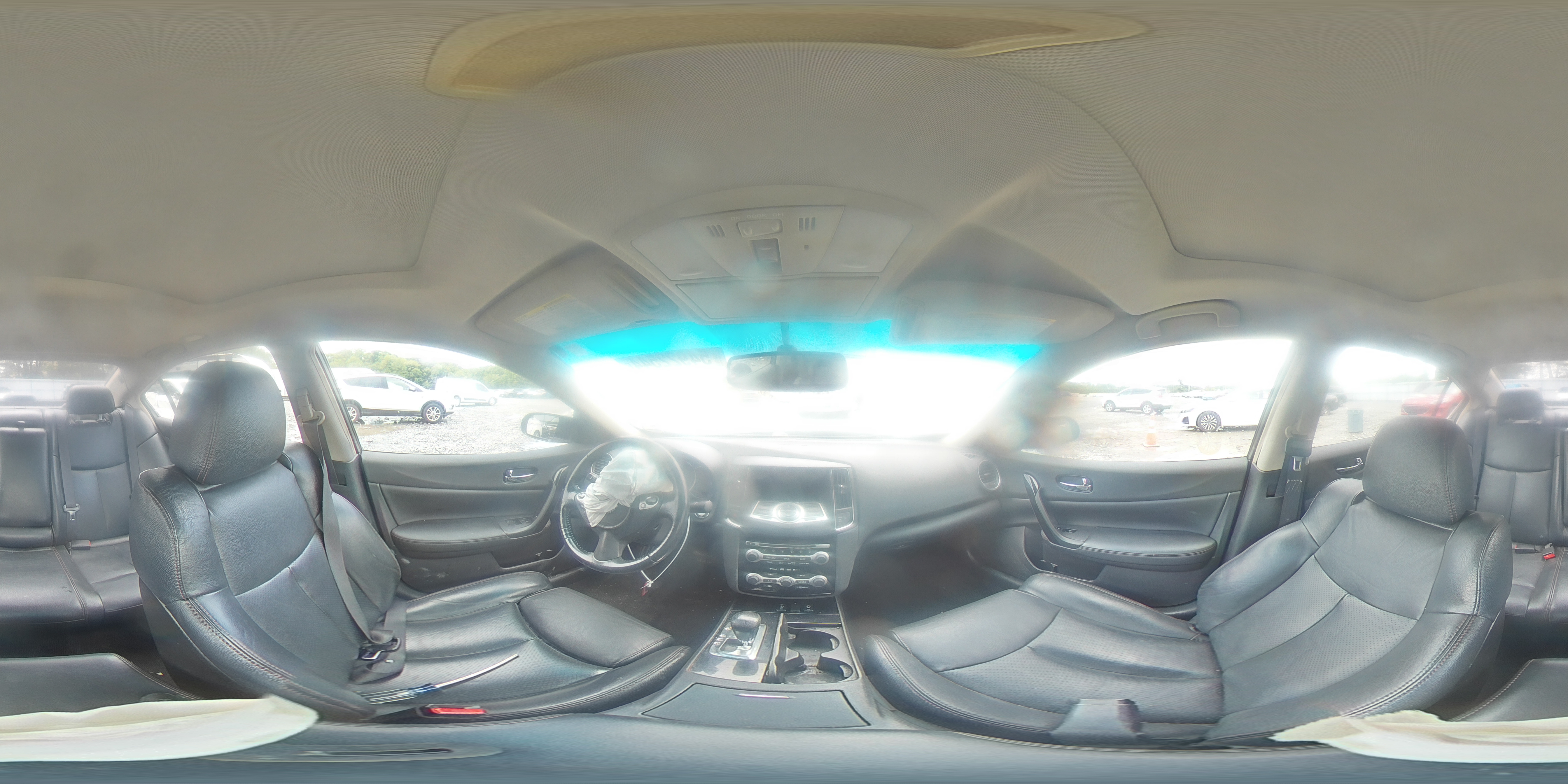 2010 Nissan Maxima - Image 12