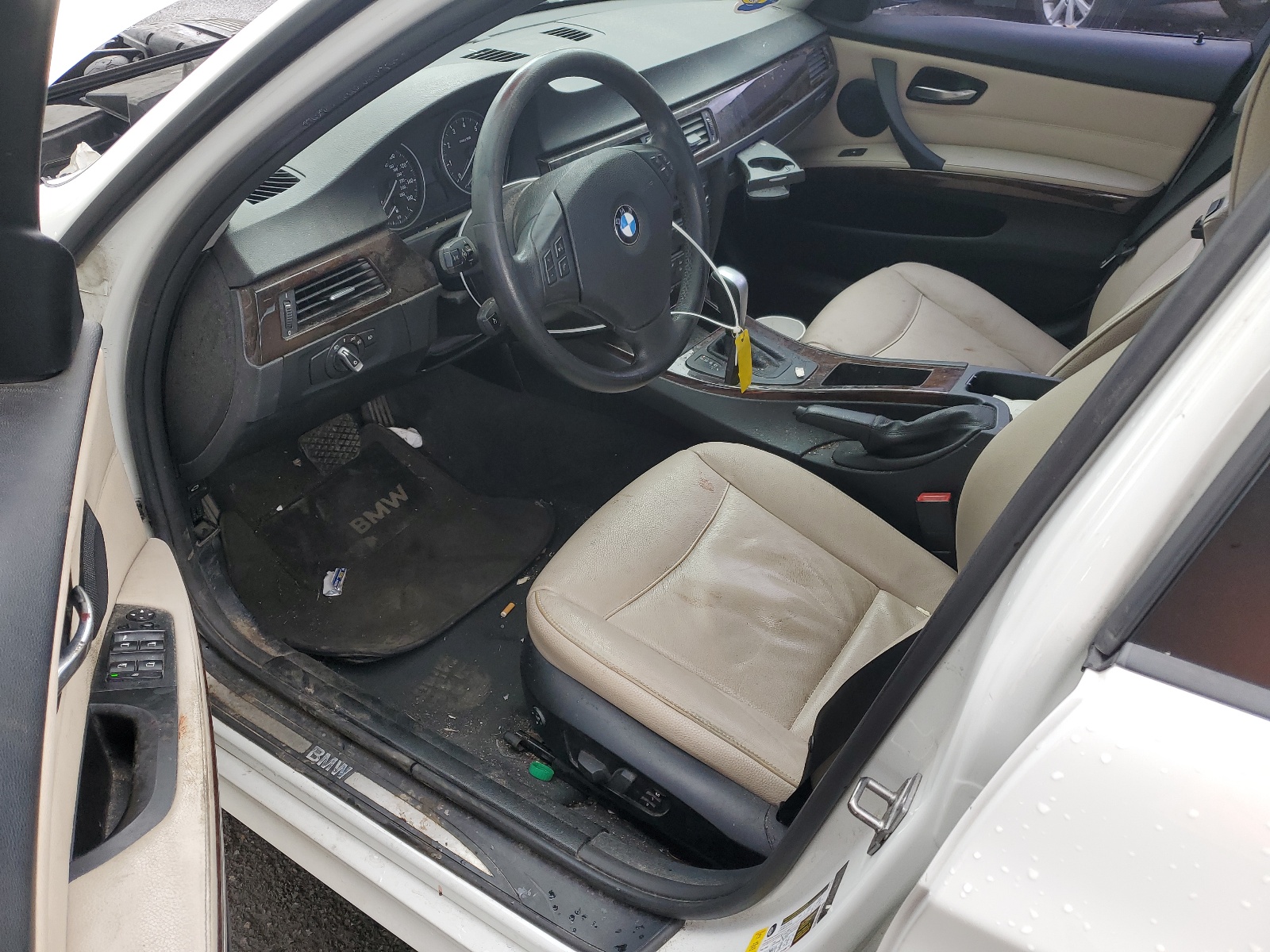 WBAPK7C5XAA462521 2010 BMW 328 Xi