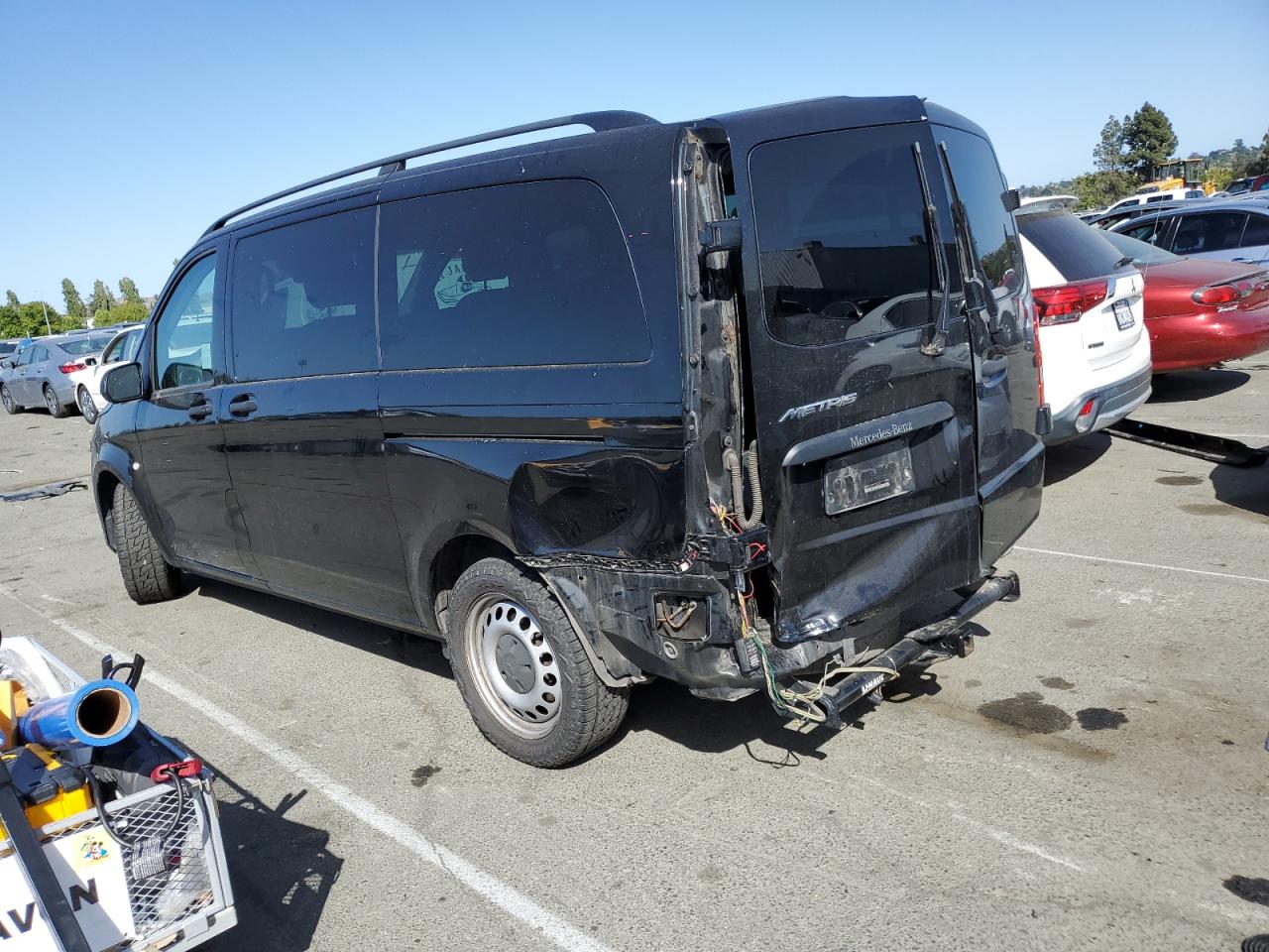 VIN WD4PG2EE5J3364608 2018 MERCEDES-BENZ METRIS no.2