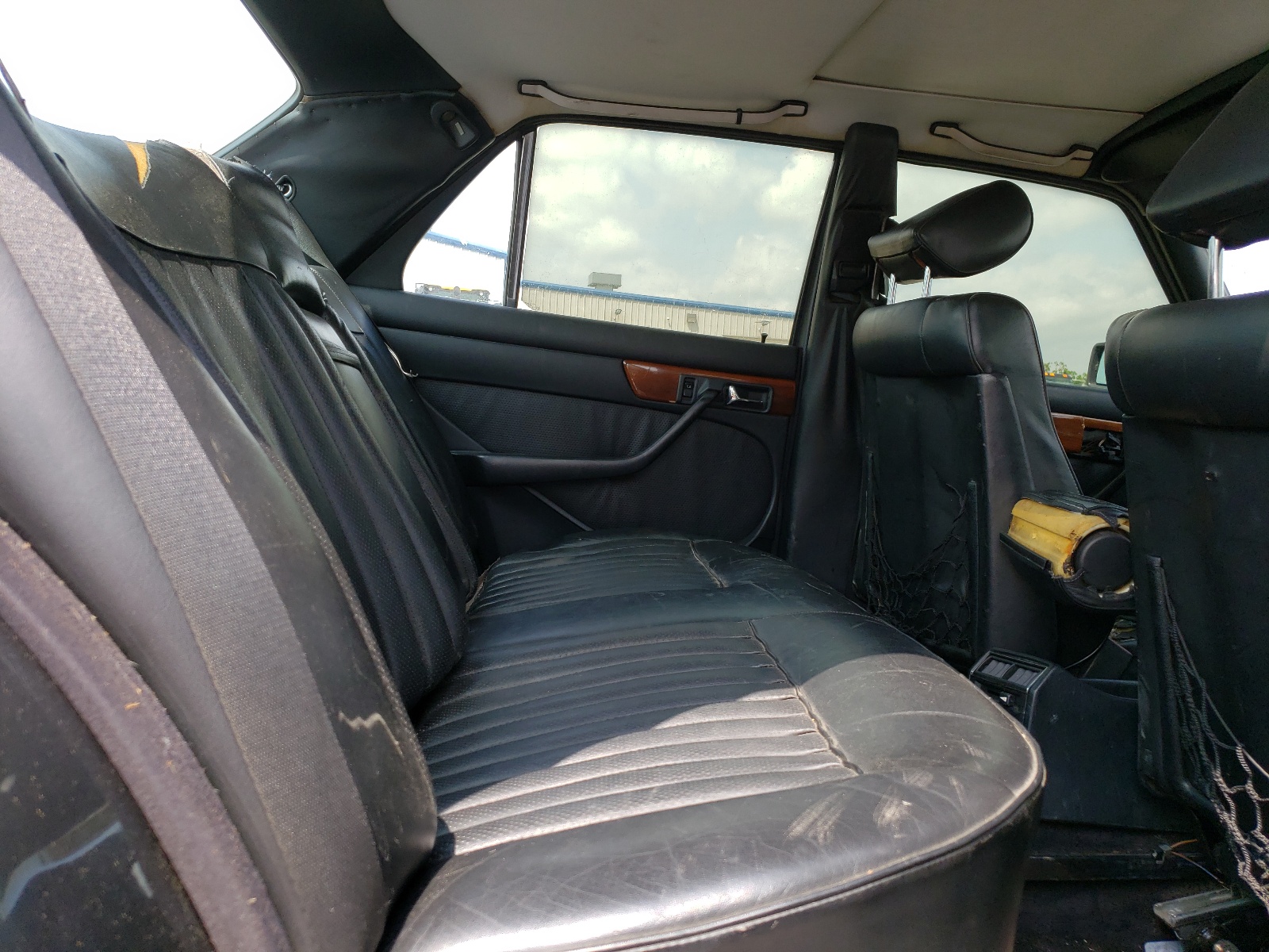 WDBCB20C5FA168571 1985 Mercedes-Benz 300 Sd