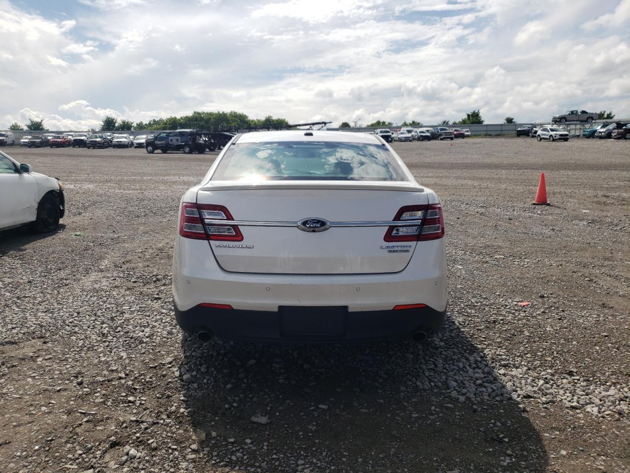 2018 Ford Taurus Limited VIN: 1FAHP2F86JG115711 Lot: 55318874