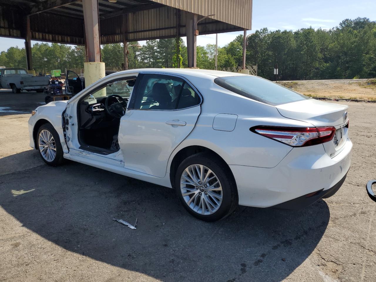 2018 Toyota Camry - Image 2
