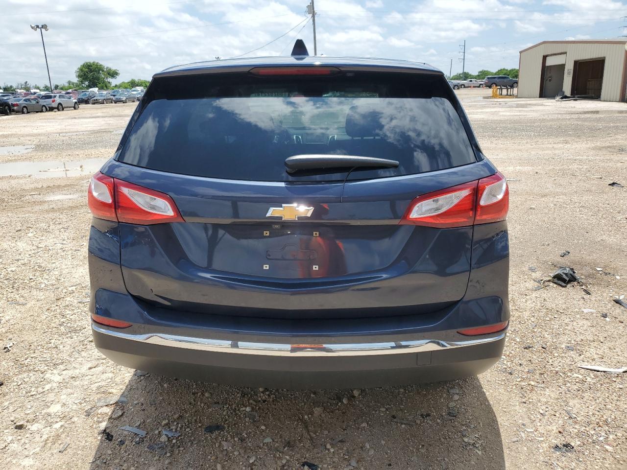 3GNAXJEV0JS648045 2018 Chevrolet Equinox Lt