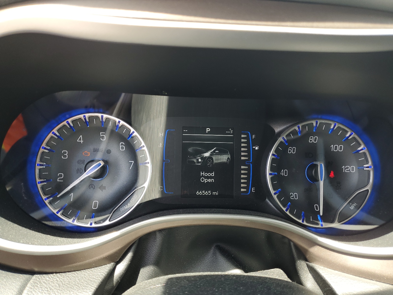 2C4RC1FG6JR128131 2018 Chrysler Pacifica Touring Plus