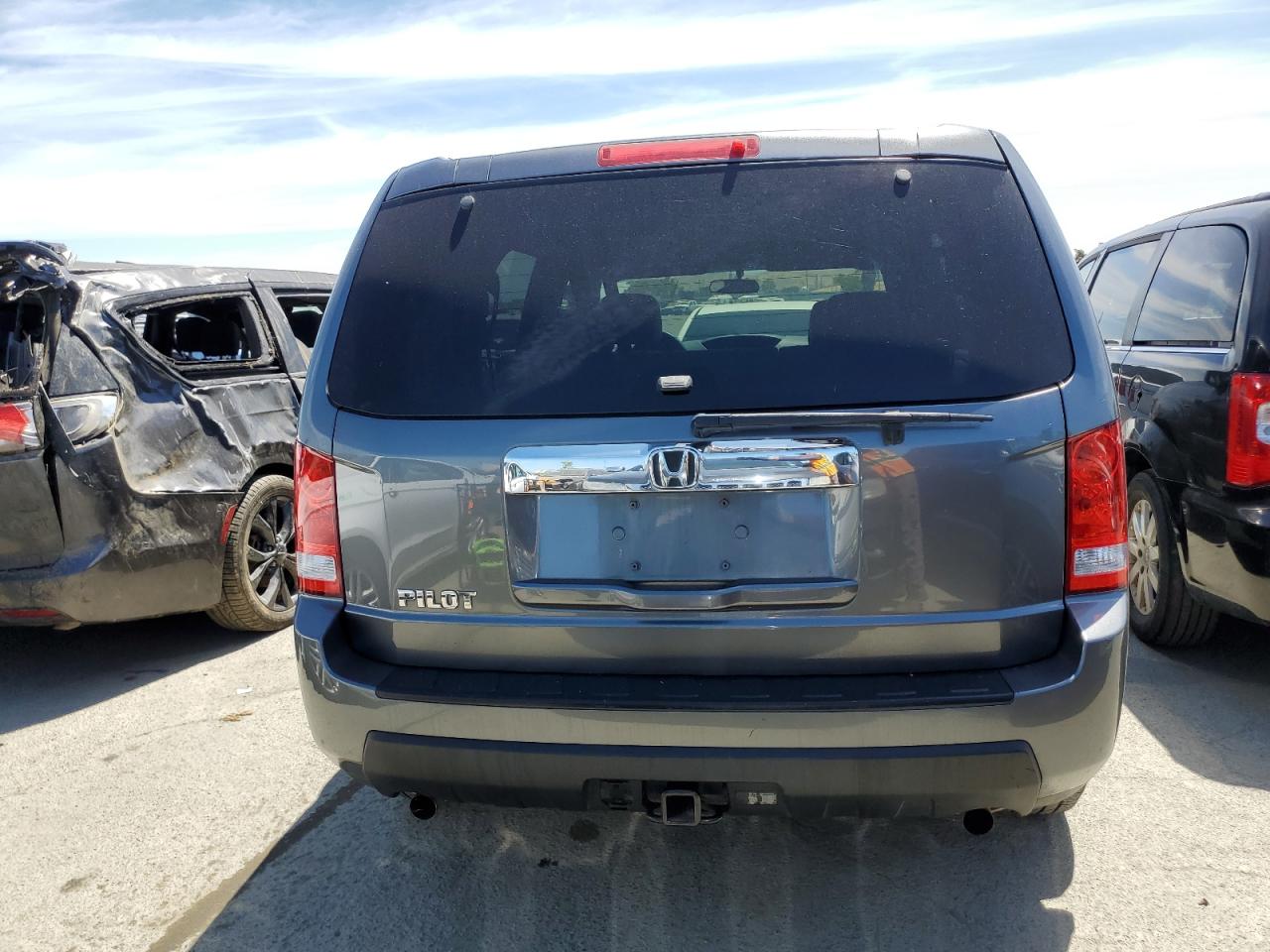 2011 Honda Pilot Lx VIN: 5FNYF3H26BB042945 Lot: 57123314