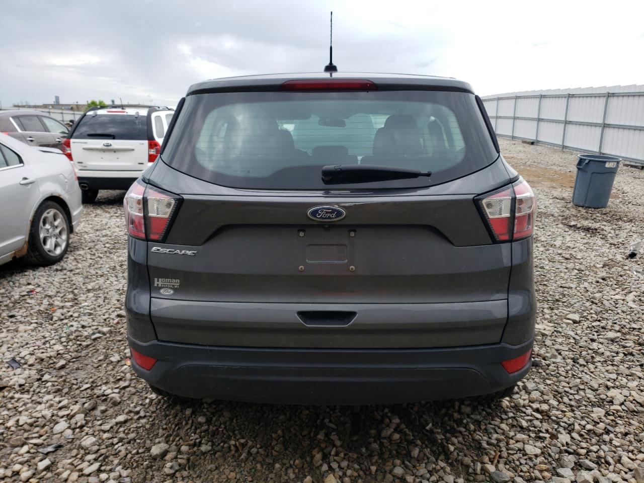 1FMCU0F70JUB06752 2018 Ford Escape S