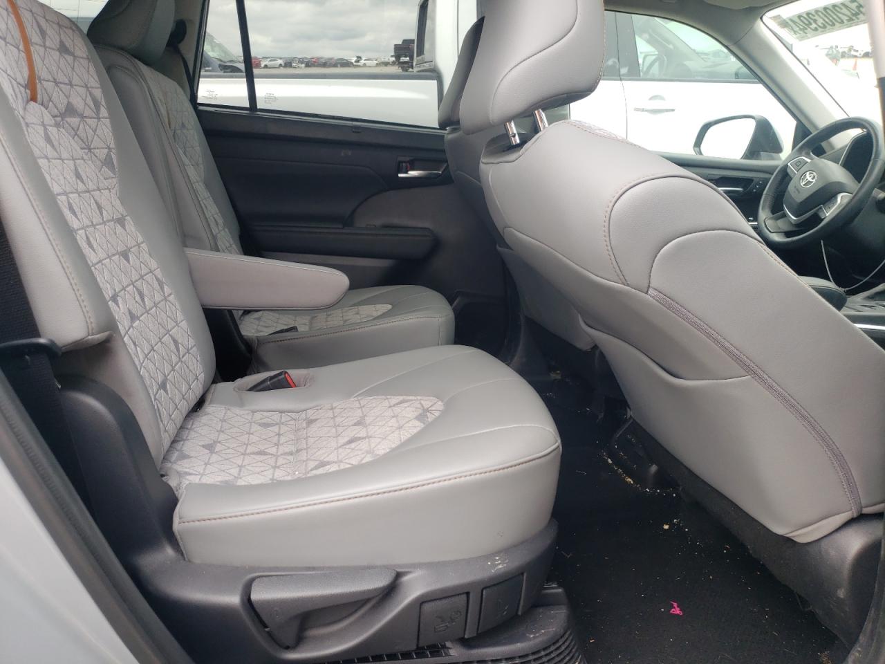 2022 Toyota Highlander Hybrid Xle VIN: 5TDABRCH4NS538578 Lot: 54200394