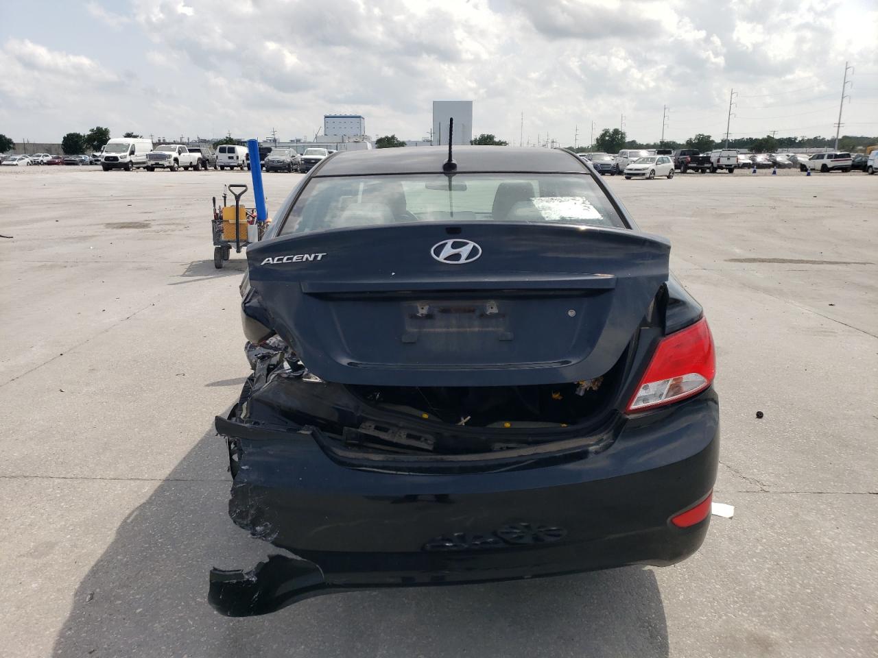 2017 Hyundai Accent Se VIN: KMHCT4AE2HU352115 Lot: 56304554