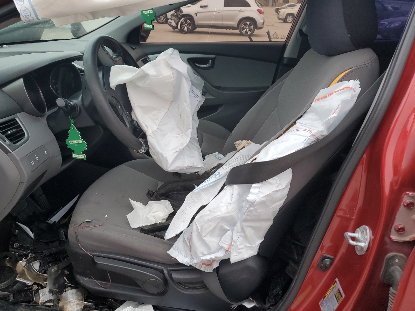 5NPDH4AE2GH693128 2016 Hyundai Elantra Se