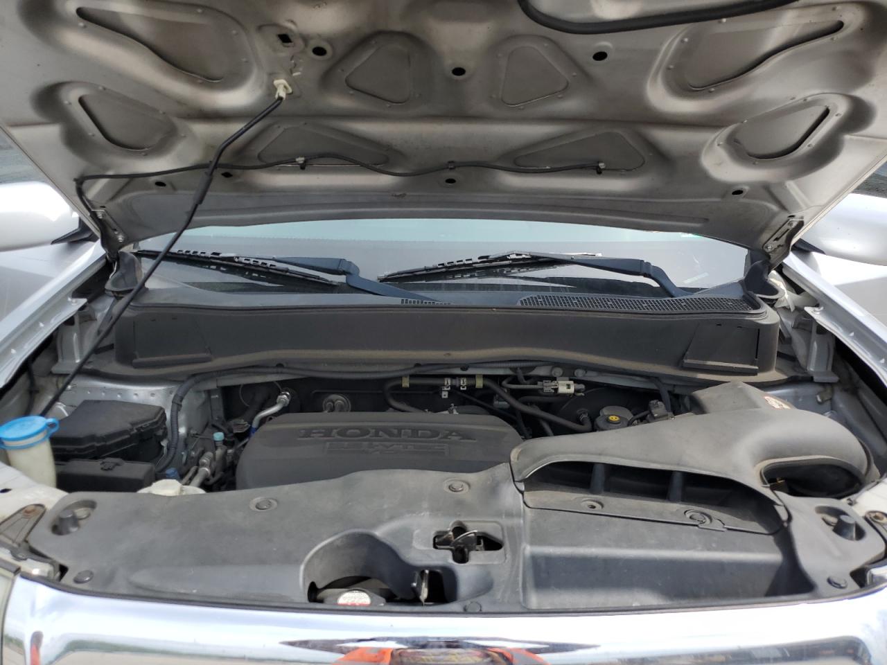 2011 Honda Pilot Touring VIN: 5FNYF4H93BB104692 Lot: 56134724