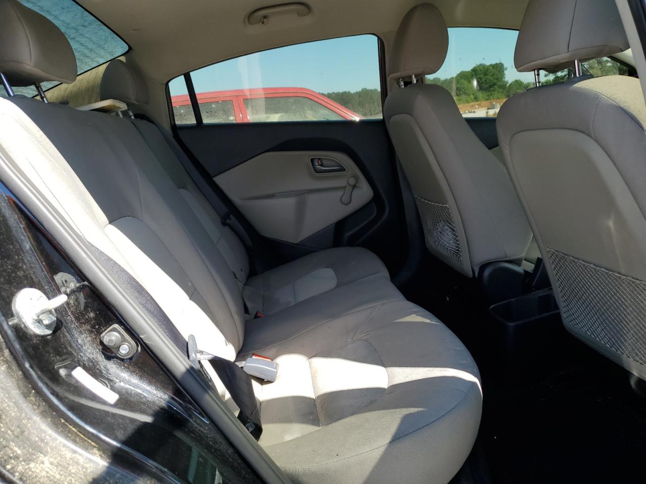 2015 Kia Rio - Image 10