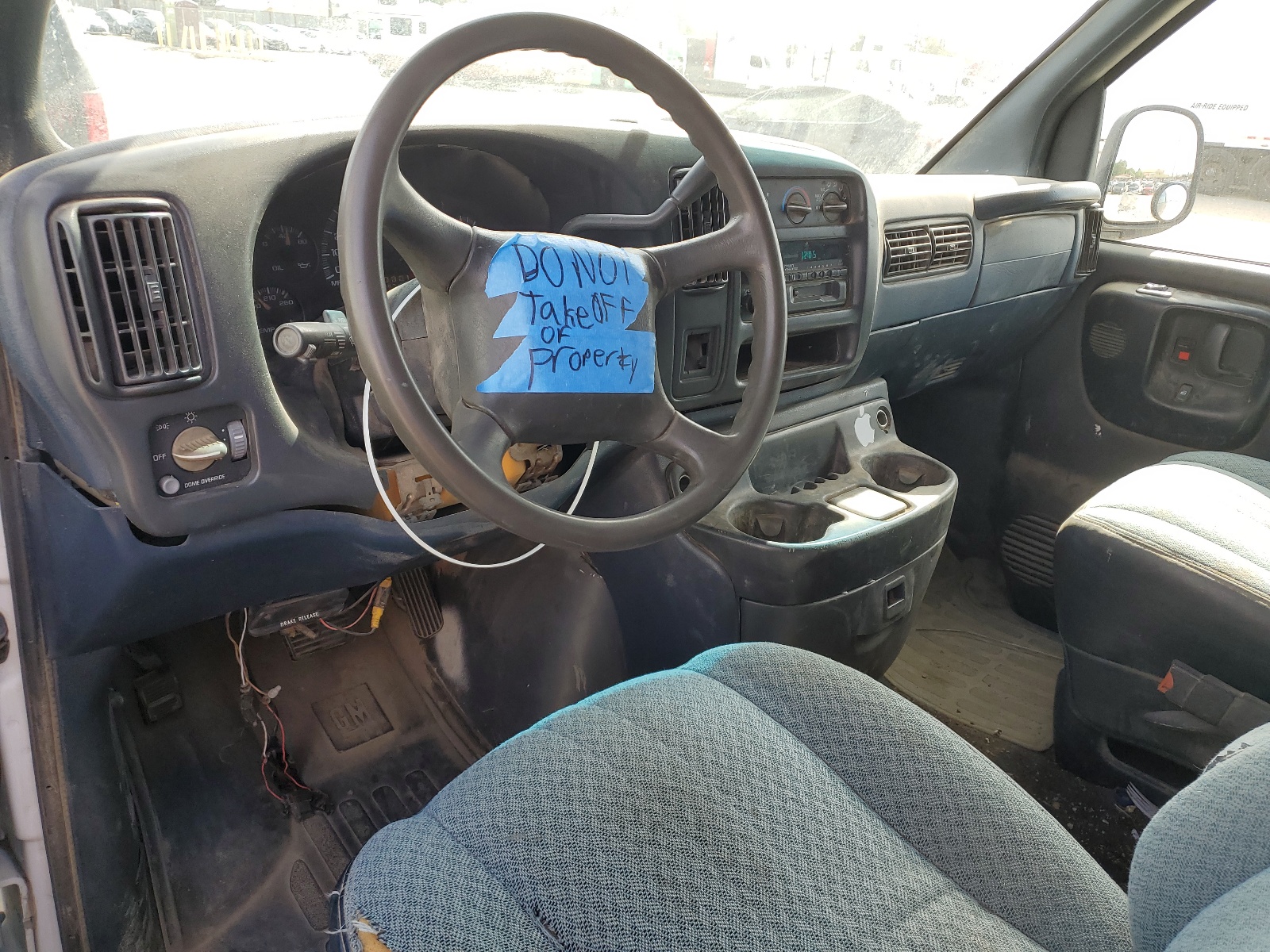 1GAHG39R5W1099203 1998 Chevrolet Express G3500