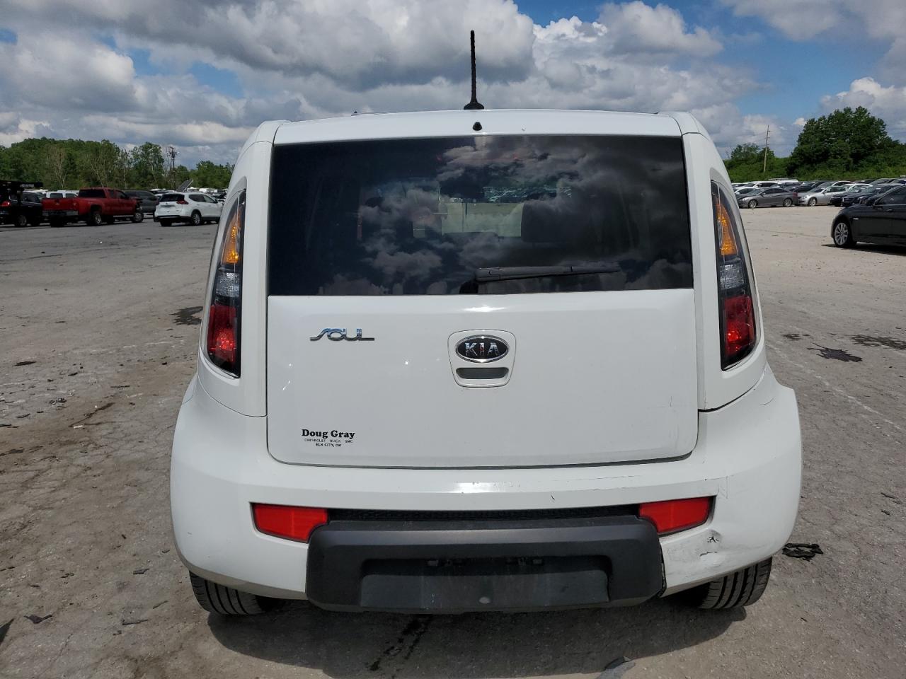2011 Kia Soul + VIN: KNDJT2A21B7300809 Lot: 54526654
