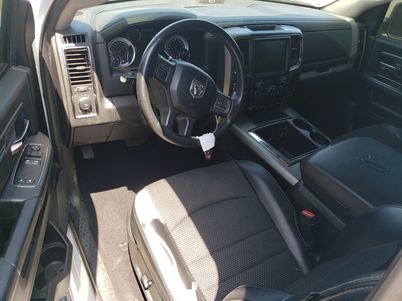 3C6JR6CT8EG171303 2014 Ram 1500 Sport