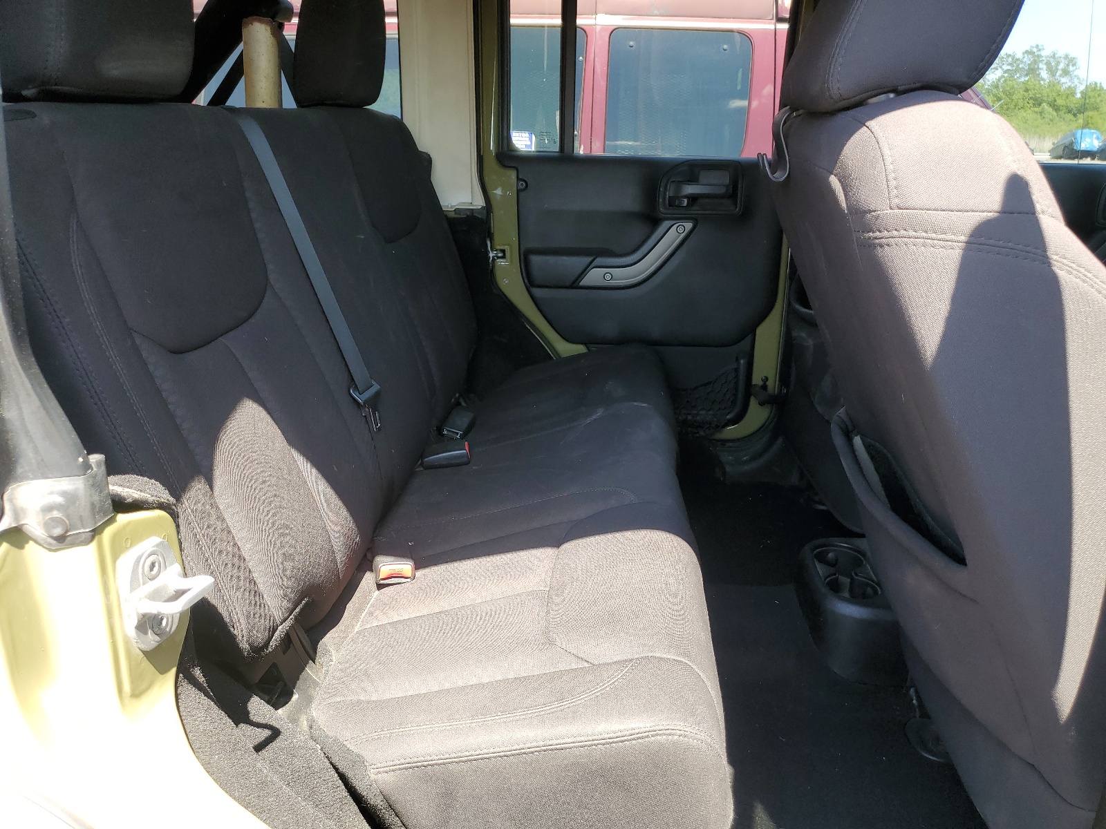 1C4BJWDG1DL573686 2013 Jeep Wrangler Unlimited Sport