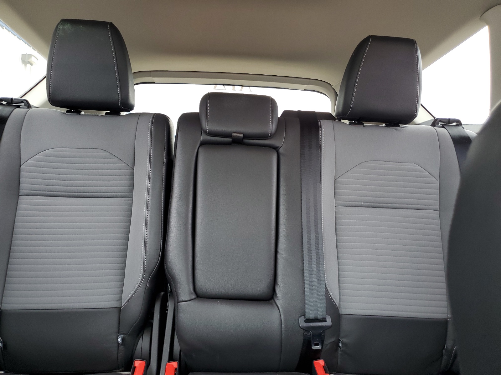 1FMCU0JDXHUF02873 2017 Ford Escape Titanium