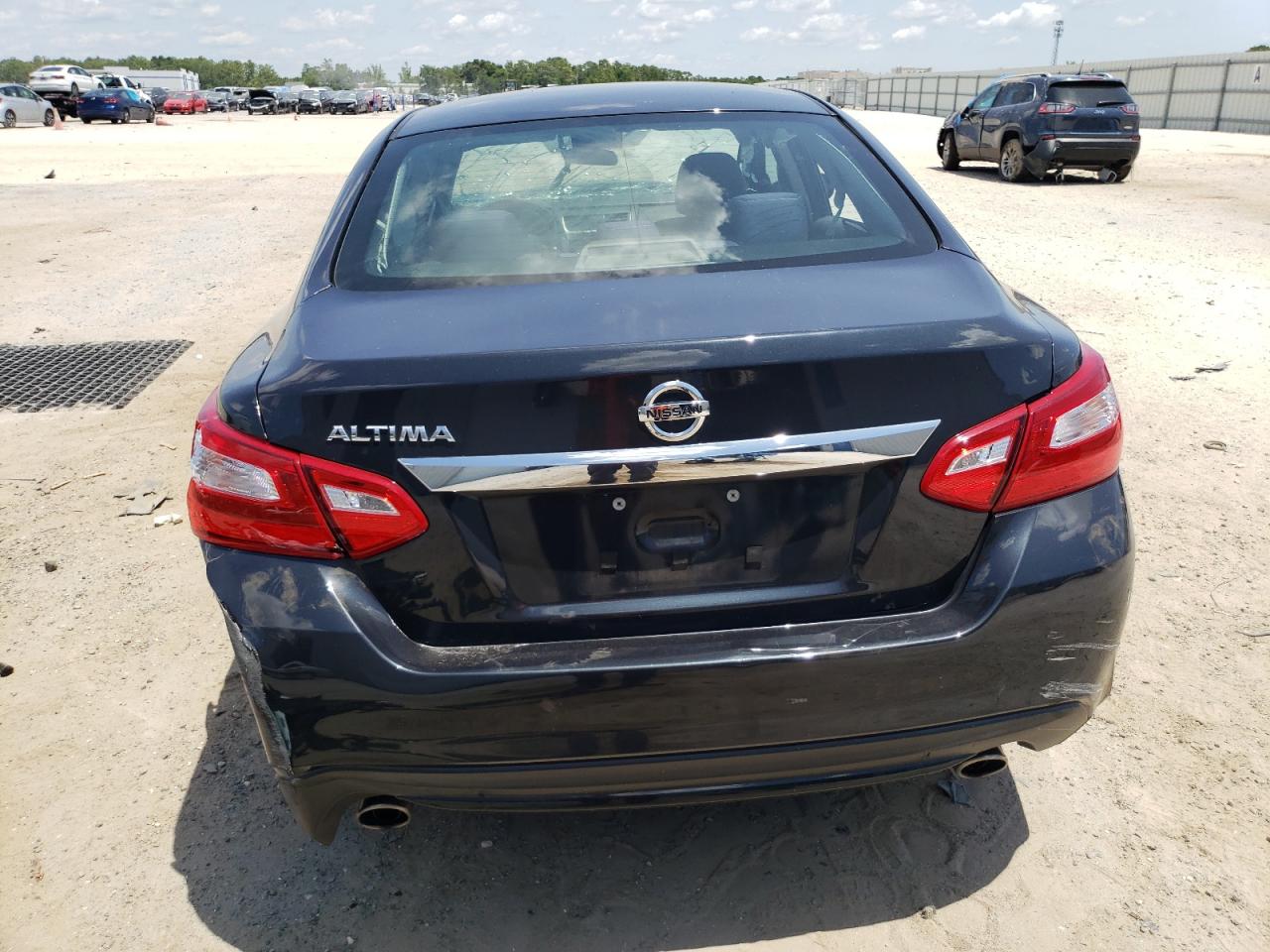2017 Nissan Altima 2.5 VIN: 1N4AL3AP8HN342745 Lot: 57378044