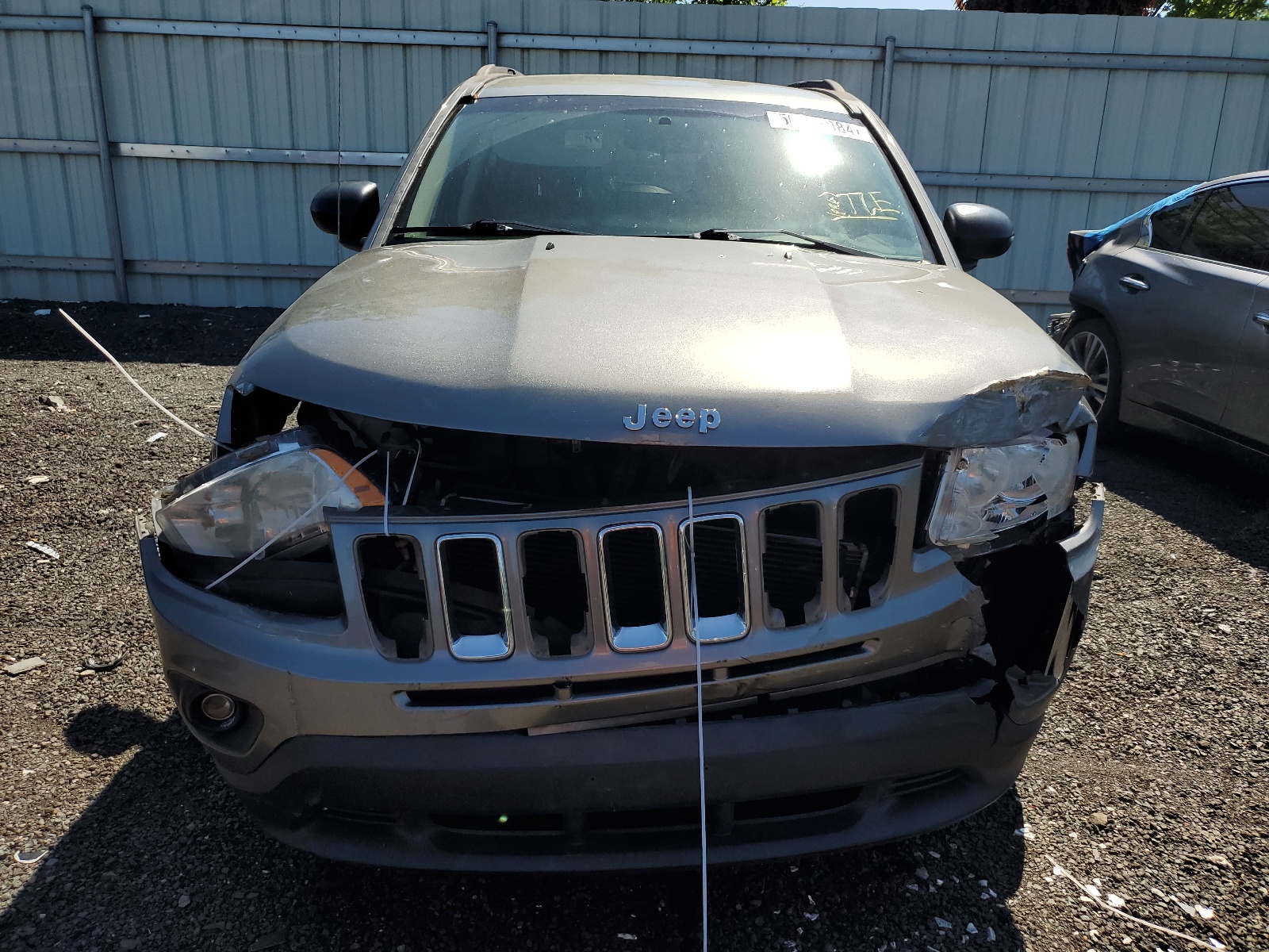 2013 Jeep Compass Latitude vin: 1C4NJDEB2DD236197