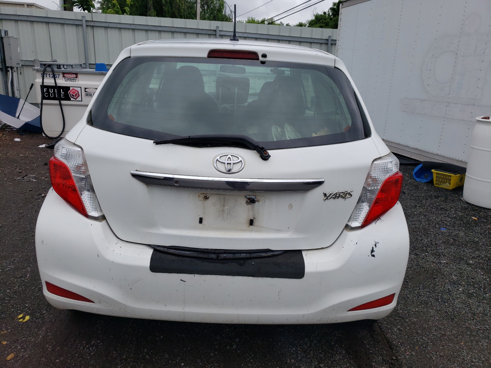 JTDJTUD31CD505128 2012 Toyota Yaris