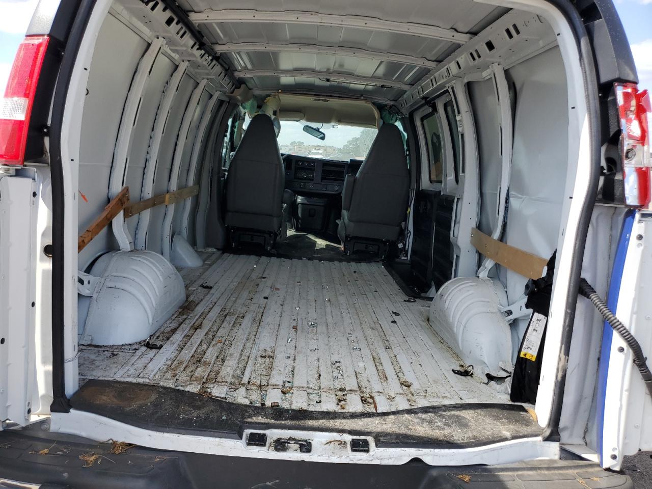 2022 GMC Savana G2500 VIN: 1GTW7AF79N1264772 Lot: 85211544