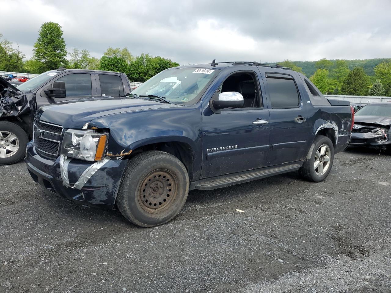 2007 Chevrolet Avalanche - Image 1