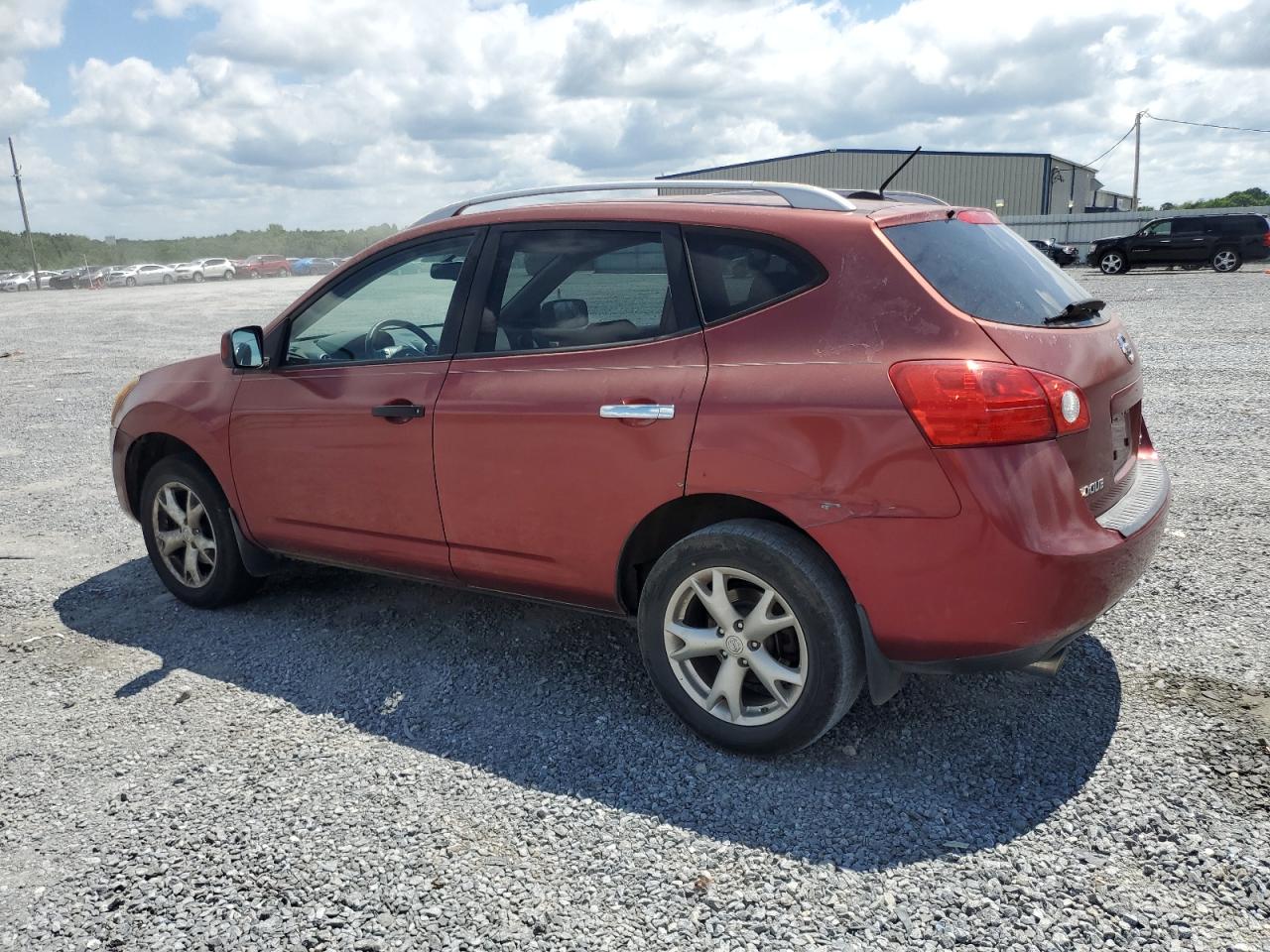 2010 Nissan Rogue - Image 2
