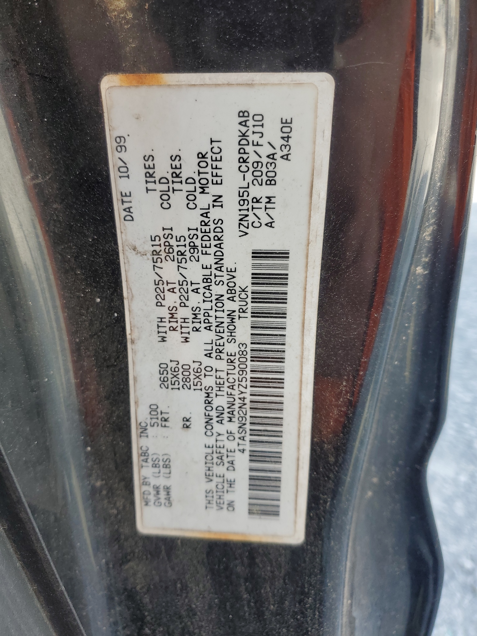 4TASN92N4YZ590083 2000 Toyota Tacoma Xtracab Prerunner